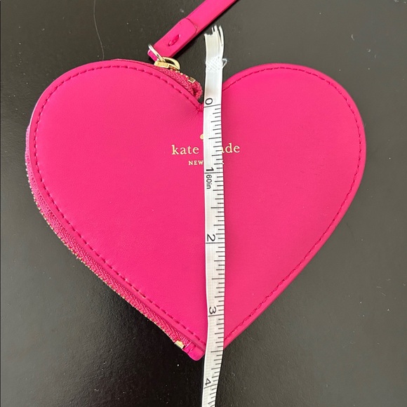 Kate Spade Change of Heart Fuchsia Heart Coin Pouch EUC WLRU2403 - Picture 13 of 17